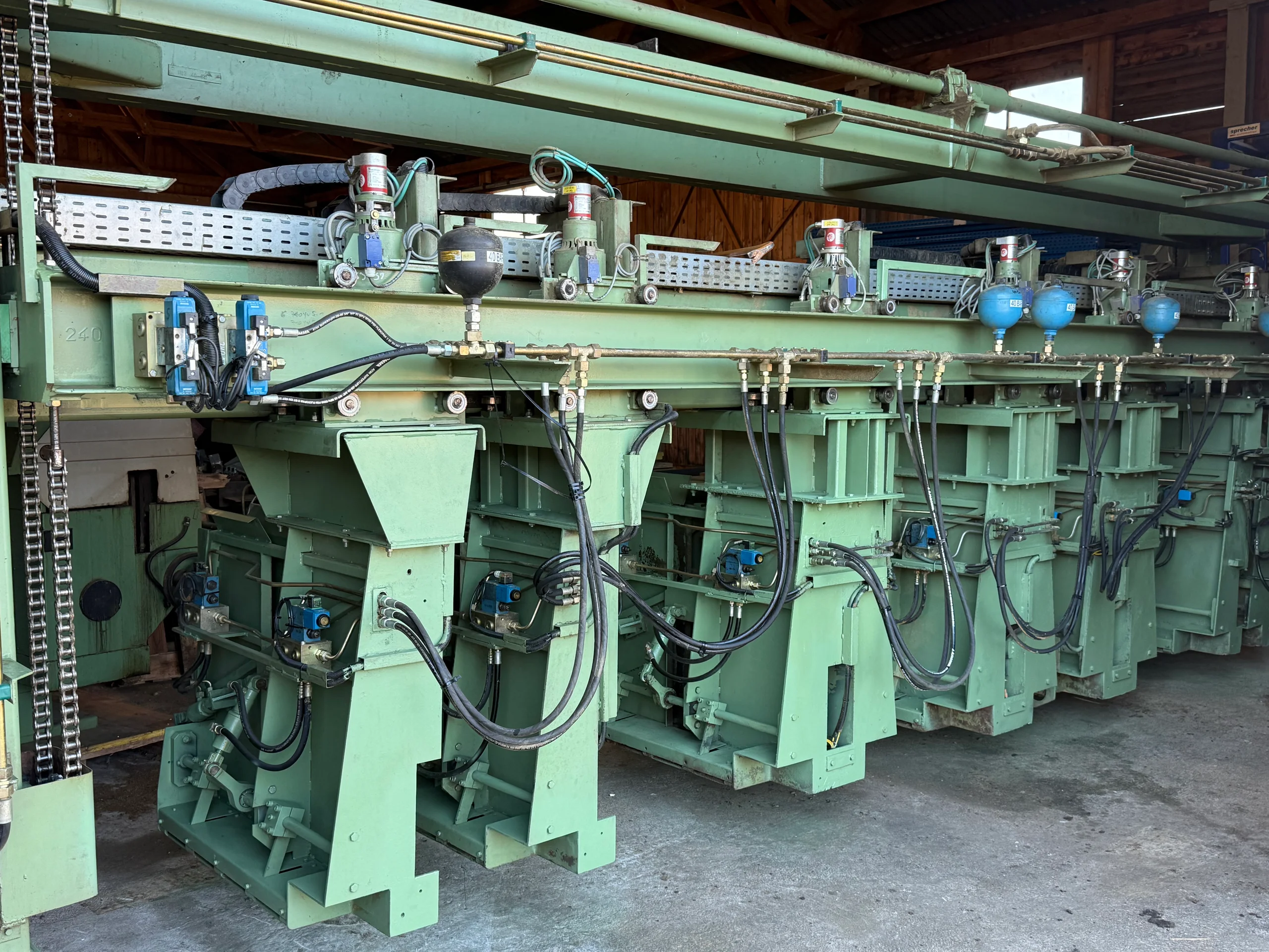 Springer Lattenlegung mit Magazinen